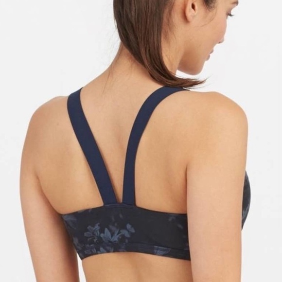 NWT Spanx Printed Low Impact Sports Bra in Midnight Garden Navy - Picture 3 of 6